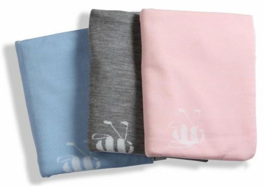 New Dimples Merino Signature Bee Blanket