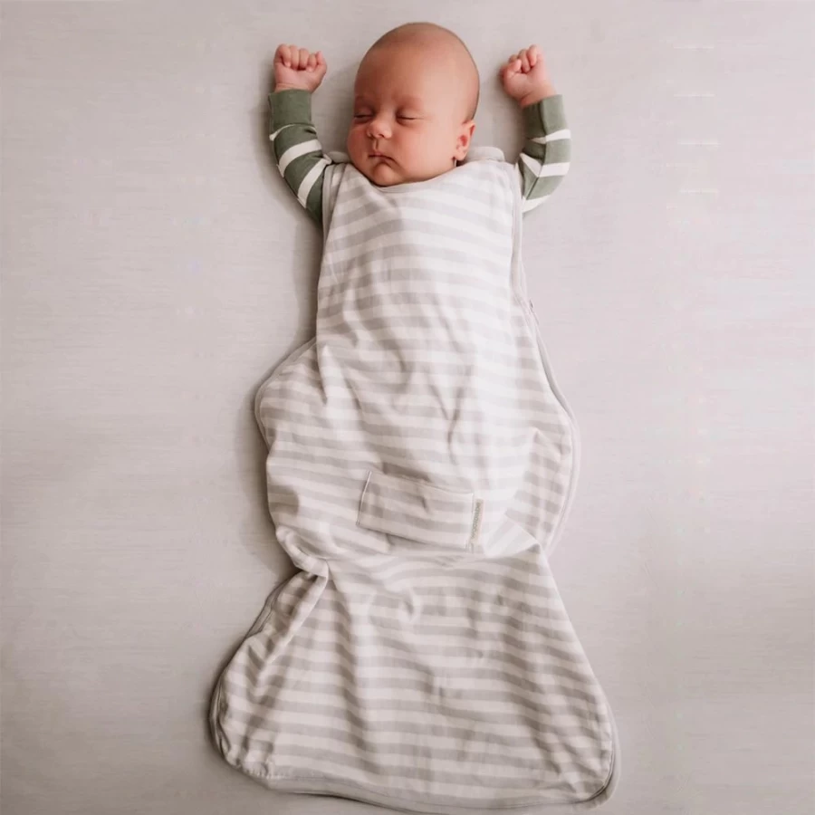 New Woolbabe Mini 3 Season Side Zip Sleeping Bag 0-9 Months